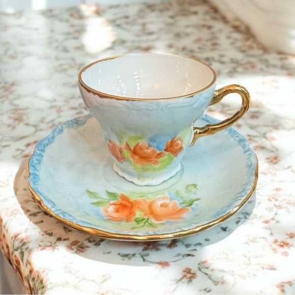 Vintage Japan Hand Painted Porcelain Teacup and Saucer - Picture 4 of 12
